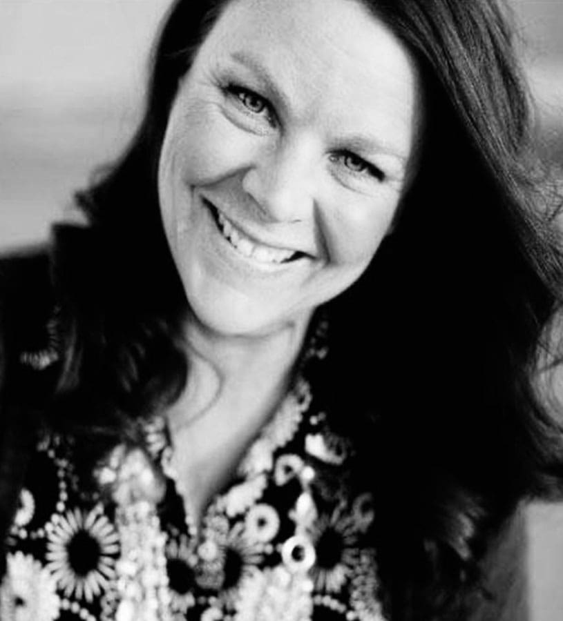 Laura team member headshot